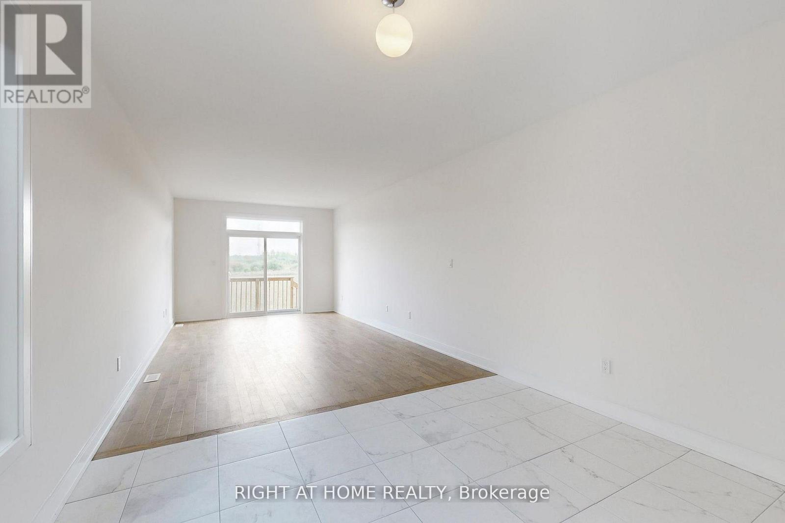 243 Duncan Street, Clearview, Ontario  L0M 1S0 - Photo 3 - S13134586