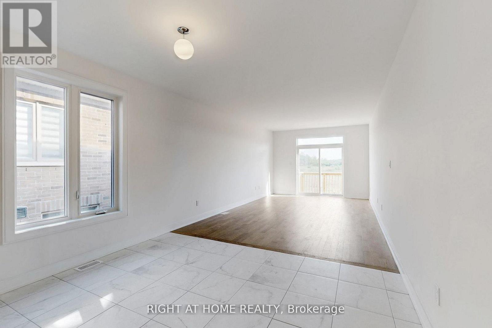 243 Duncan Street, Clearview, Ontario  L0M 1S0 - Photo 4 - S13134586