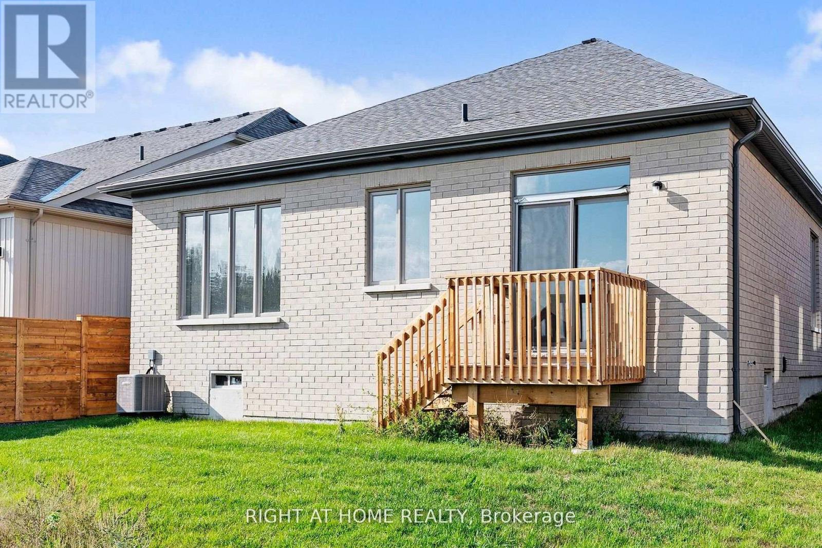 243 Duncan Street, Clearview, Ontario  L0M 1S0 - Photo 43 - S13134586