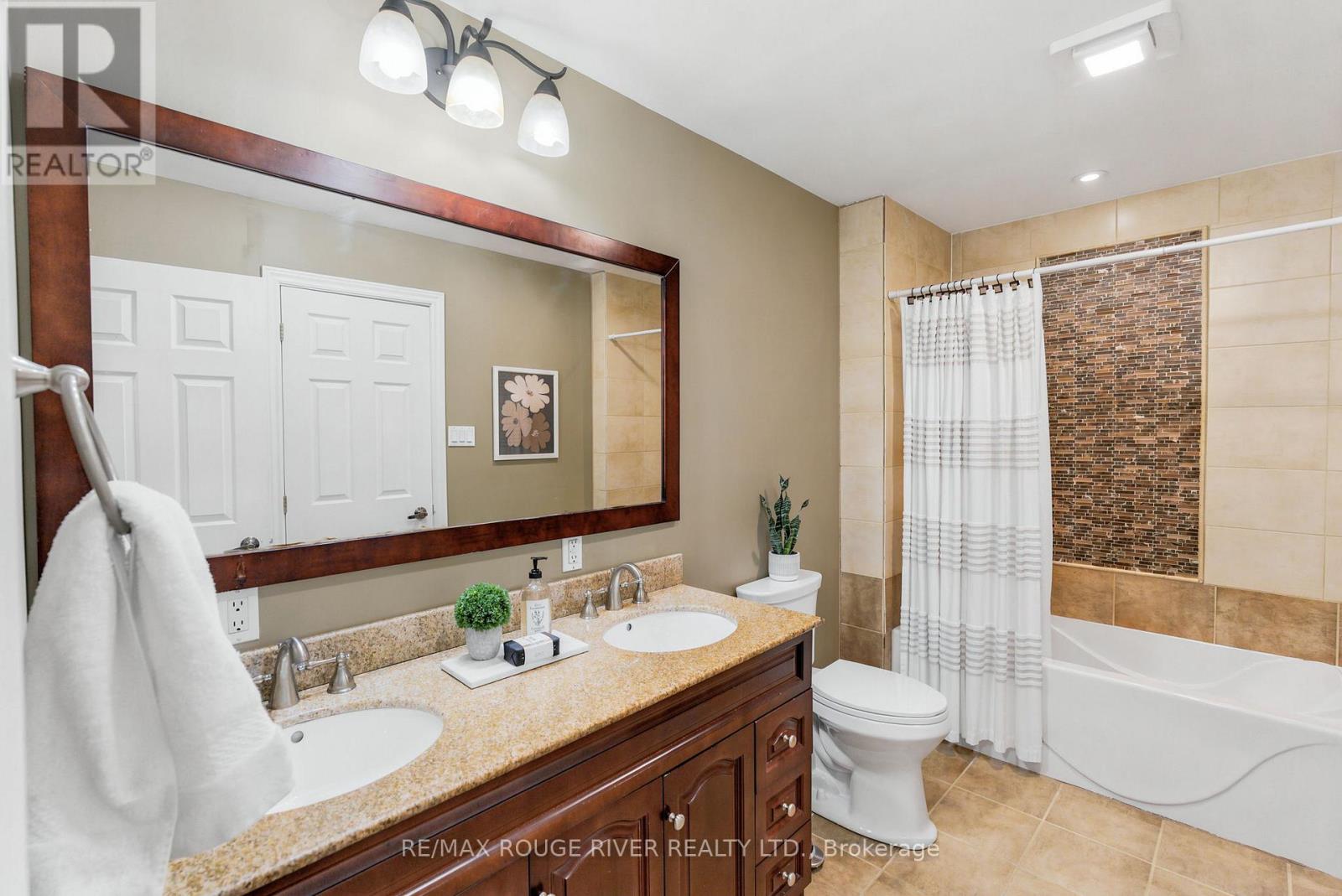 1125 Byron Street S, Whitby, Ontario  L1N 4S4 - Photo 16 - E13134942