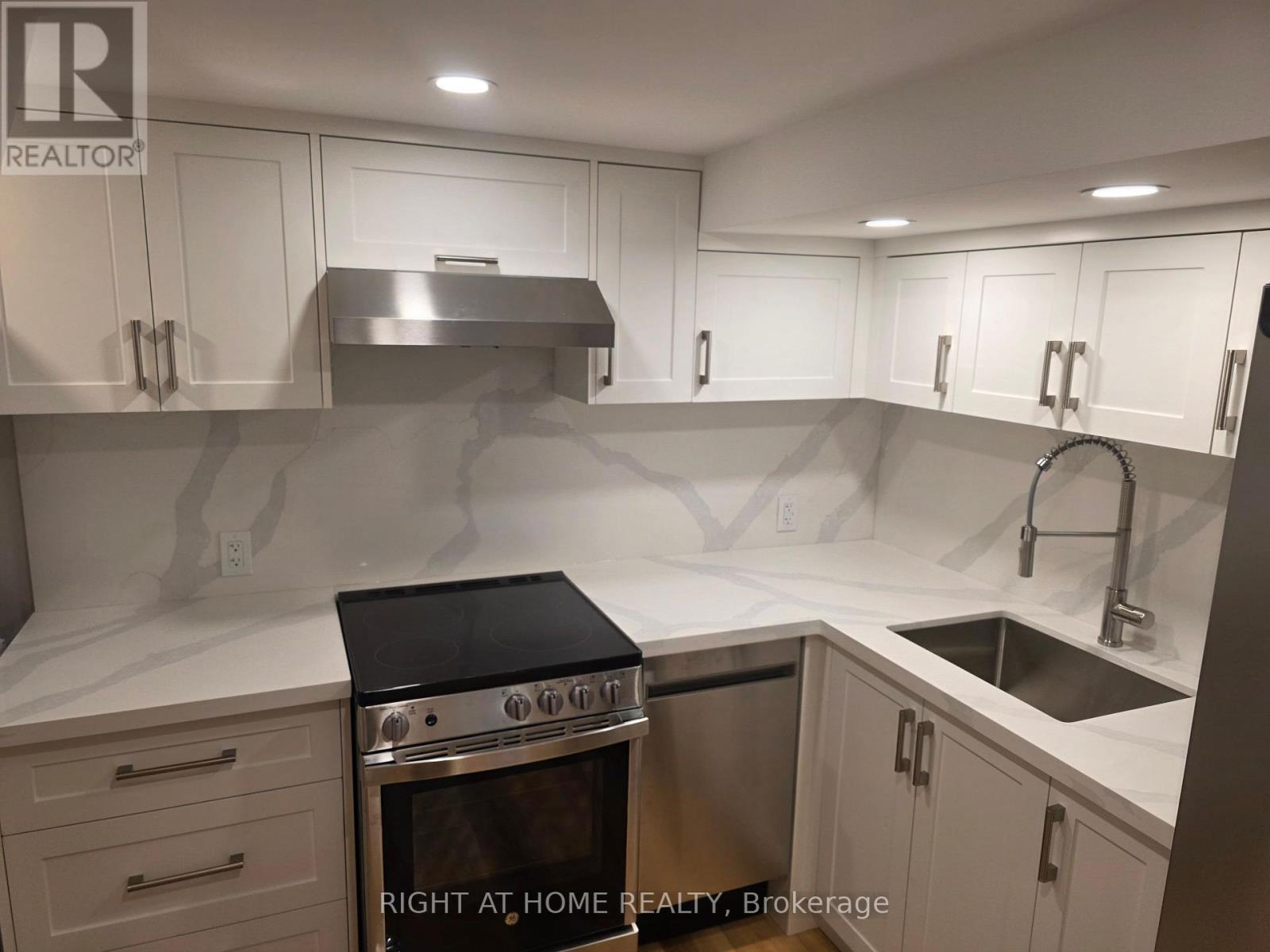 117 Montrave Avenue, Oshawa, Ontario  L1J 4R6 - Photo 13 - E13134972