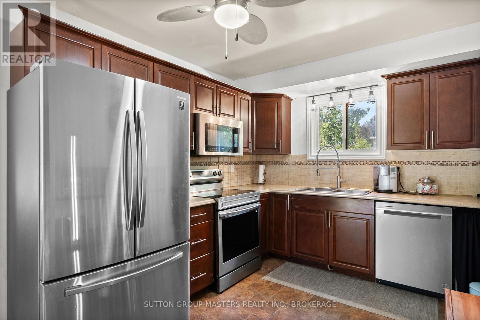 66 Nicholson Crescent, Loyalist (Amherstview), Ontario  K7N 1X1 - Photo 12 - X13134850