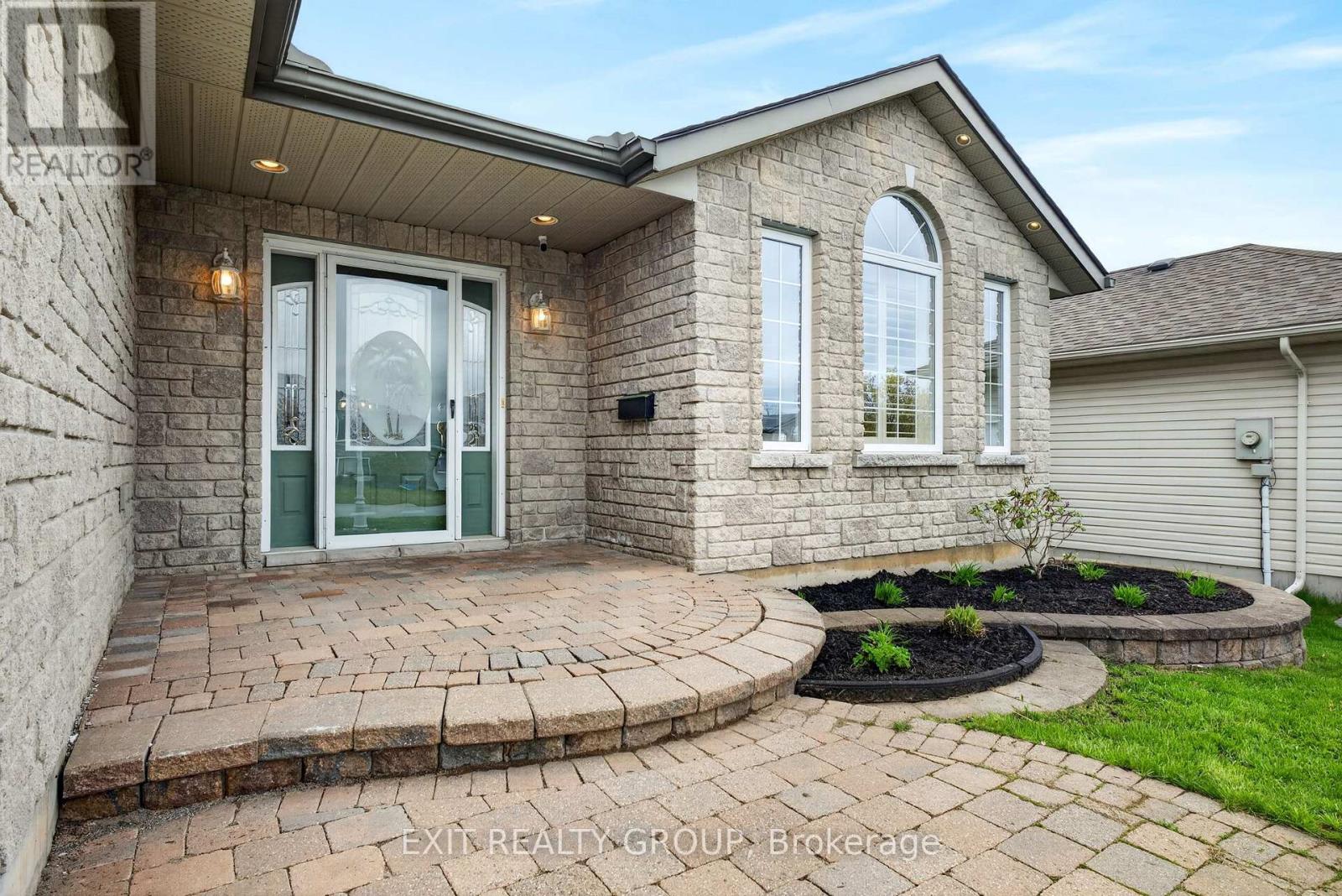 34 Belvedere Road, Quinte West, Ontario  K8V 4B1 - Photo 6 - X13134756