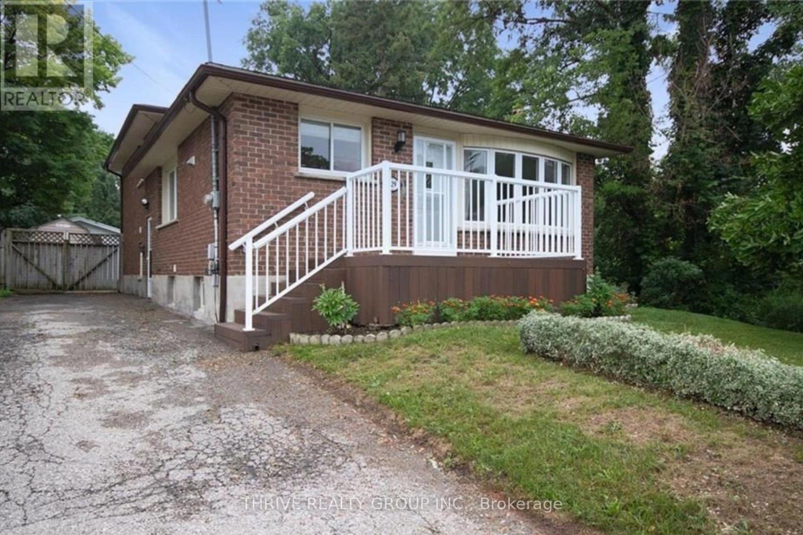 2 - 329 Thompson Road, London South, Ontario  N5Z 2Z4 - Photo 2 - X13134748