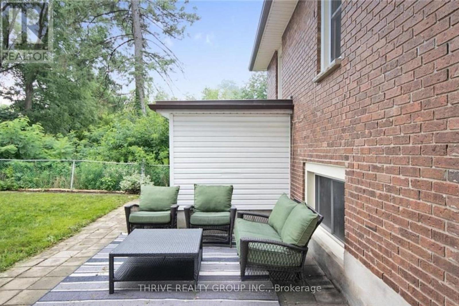 2 - 329 Thompson Road, London South, Ontario  N5Z 2Z4 - Photo 35 - X13134748