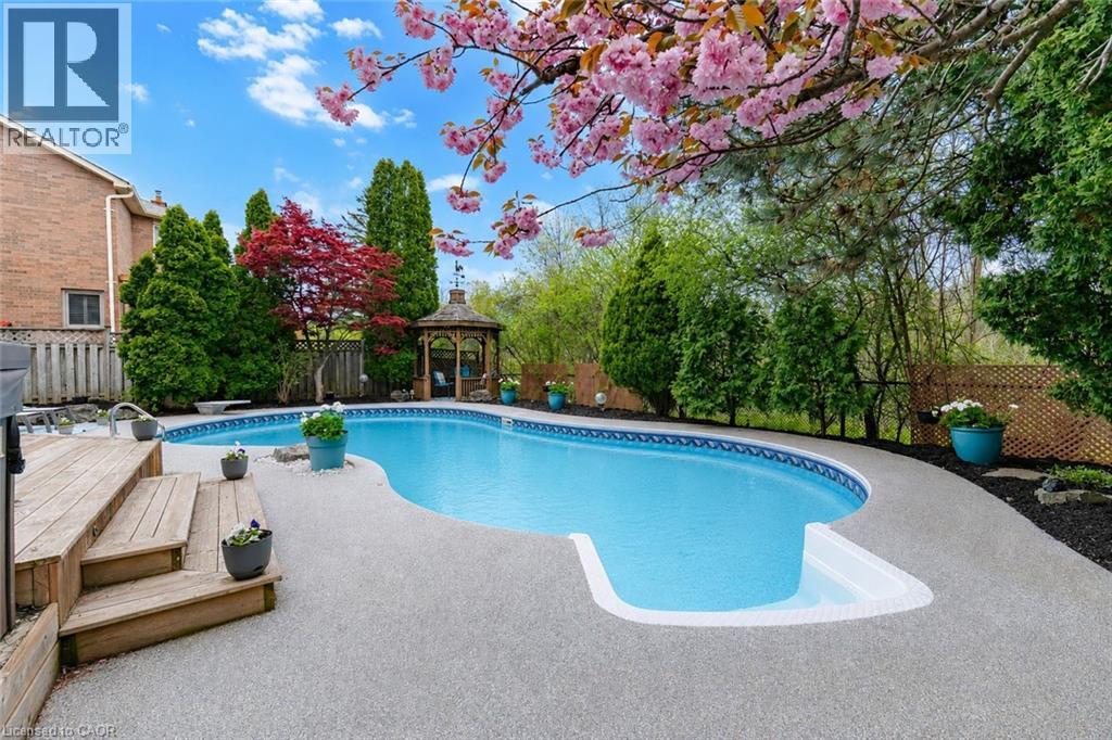 1122 Berkshire Court, Oakville, Ontario  L6M 2L6 - Photo 48 - 40830557