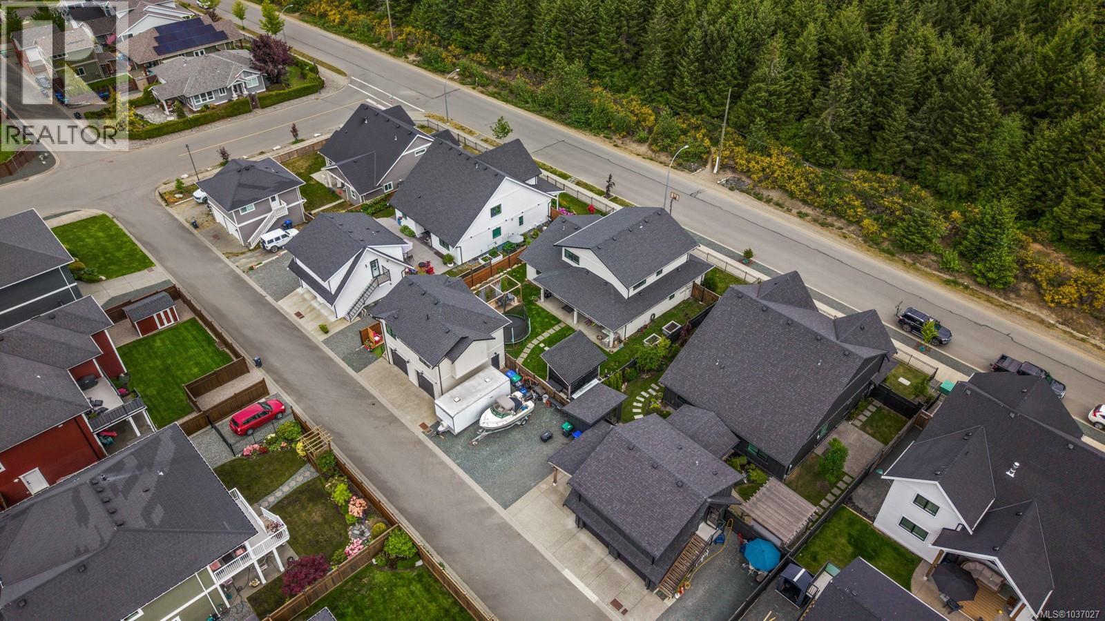 4033 Buckstone Rd, Courtenay, British Columbia  V9N 0B4 - Photo 51 - 1037027