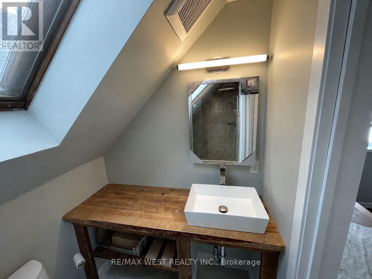3 - 104 Cowan Avenue, Toronto, Ontario  M6K 2N4 - Photo 11 - W13134472