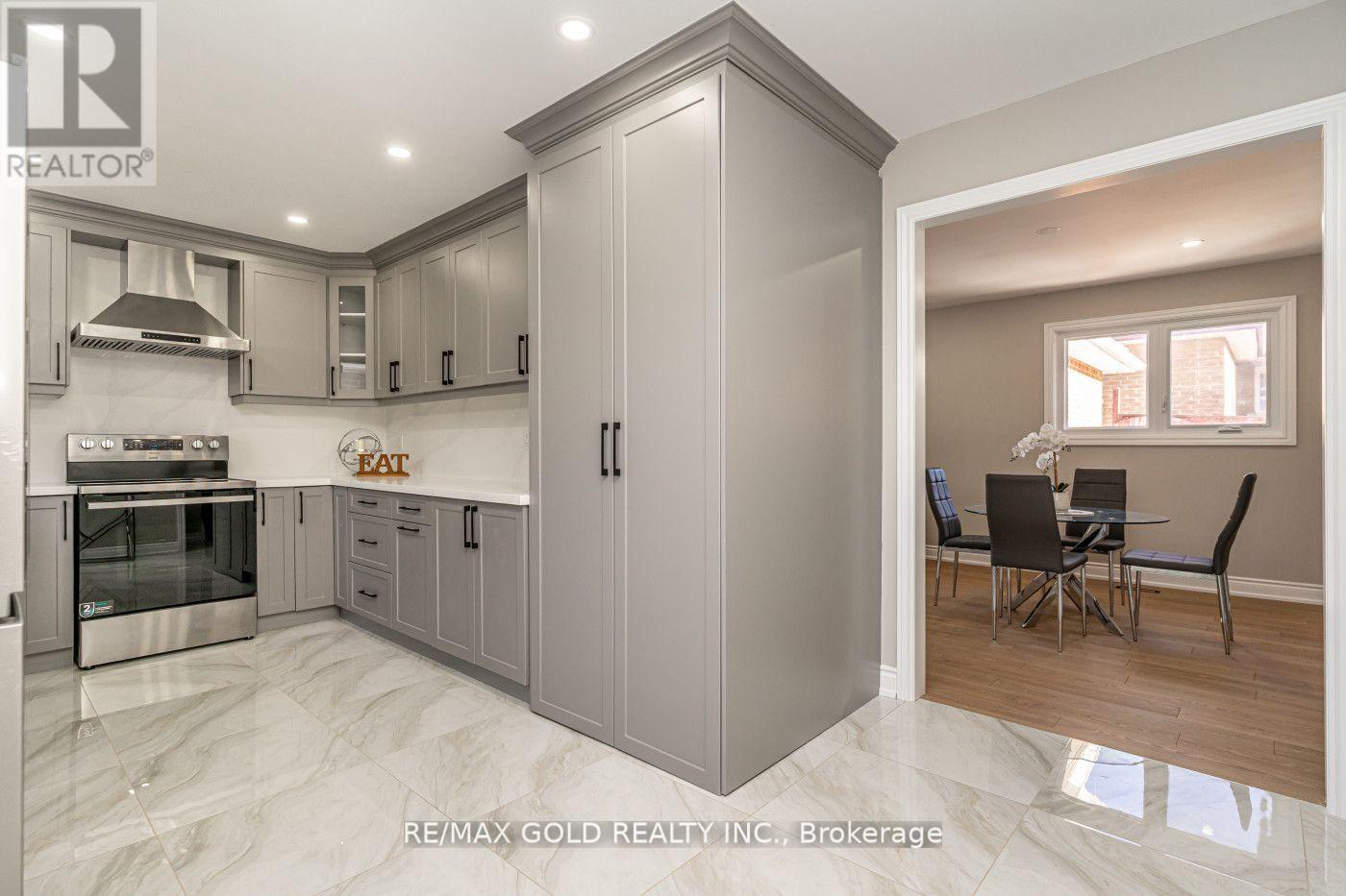 48 Malcolm Crescent, Brampton, Ontario  L6S 3C8 - Photo 15 - W13134530