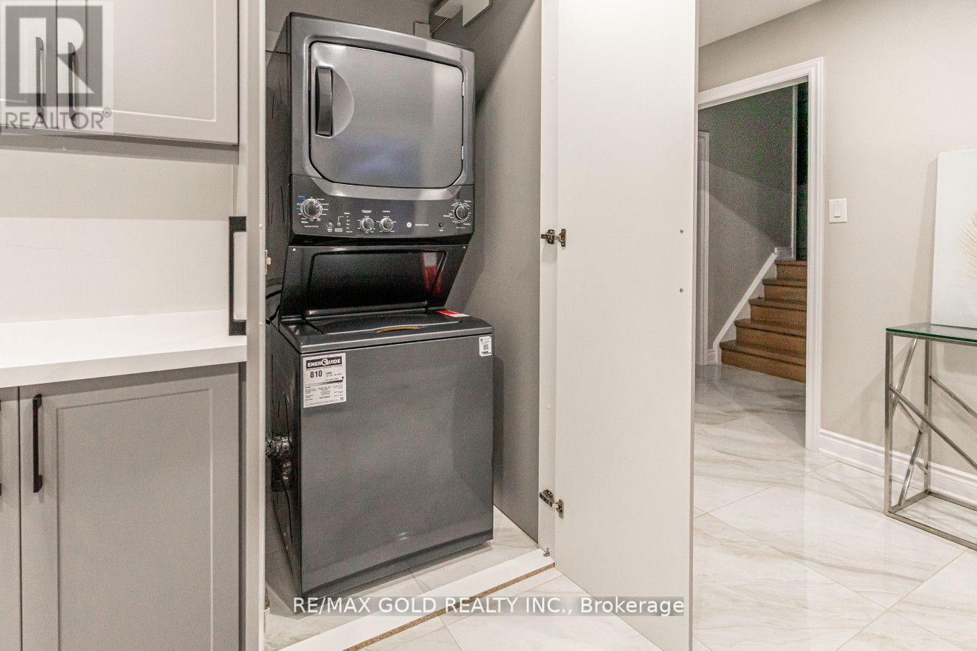 48 Malcolm Crescent, Brampton, Ontario  L6S 3C8 - Photo 18 - W13134530