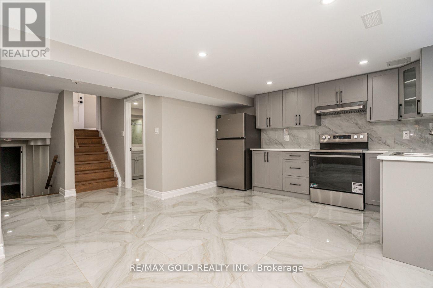 48 Malcolm Crescent, Brampton, Ontario  L6S 3C8 - Photo 31 - W13134530