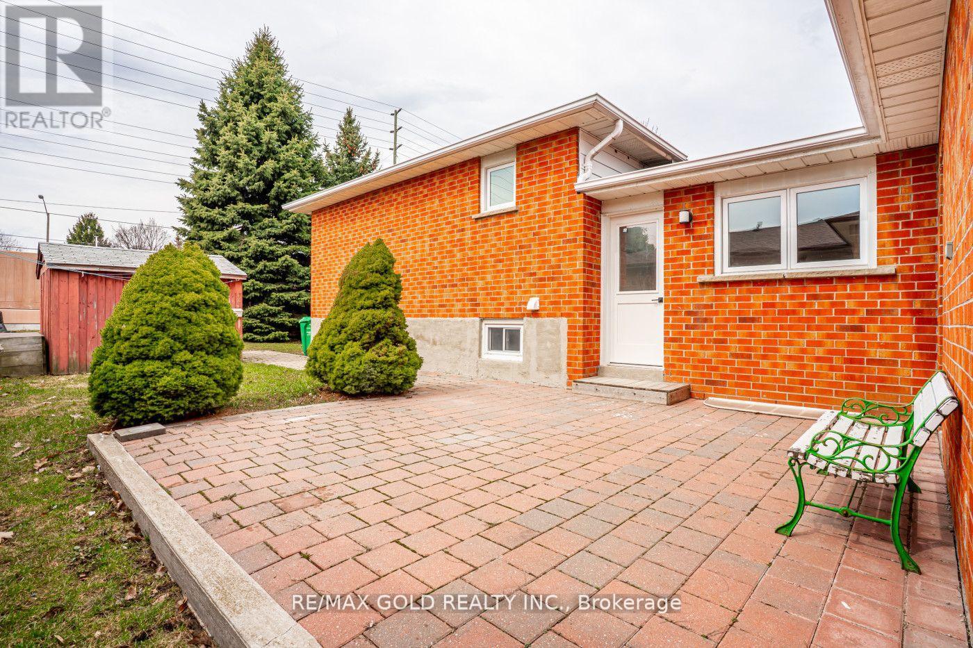 48 Malcolm Crescent, Brampton, Ontario  L6S 3C8 - Photo 43 - W13134530