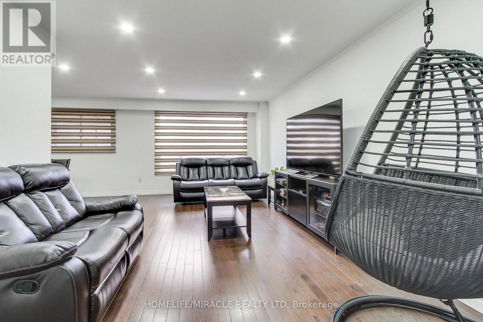 70 Dolores Road, Toronto, Ontario  M3L 2A9 - Photo 10 - W13134588