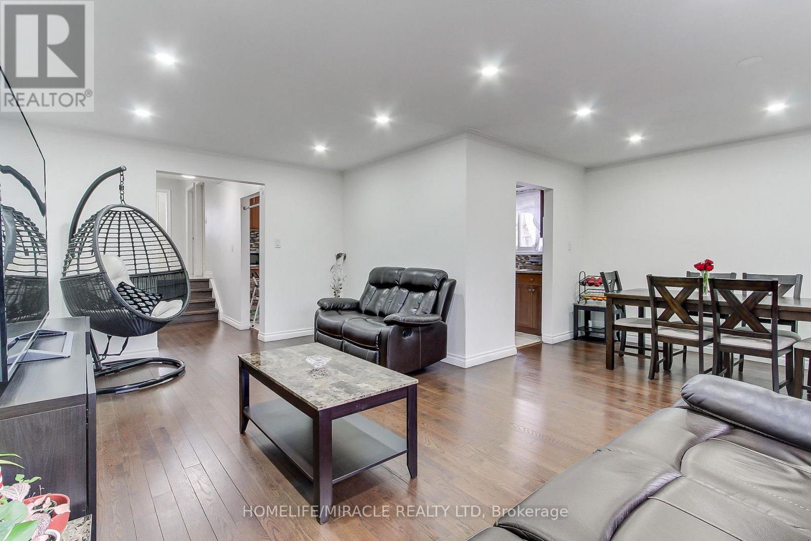 70 Dolores Road, Toronto, Ontario  M3L 2A9 - Photo 13 - W13134588