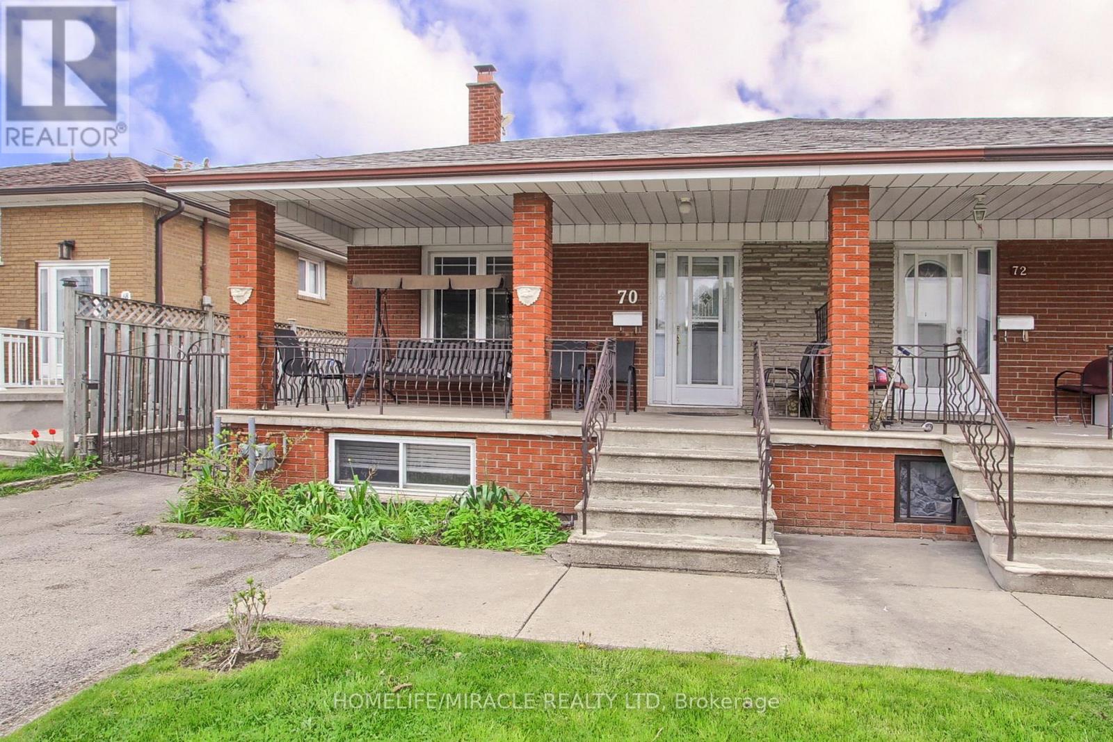70 Dolores Road, Toronto, Ontario  M3L 2A9 - Photo 2 - W13134588