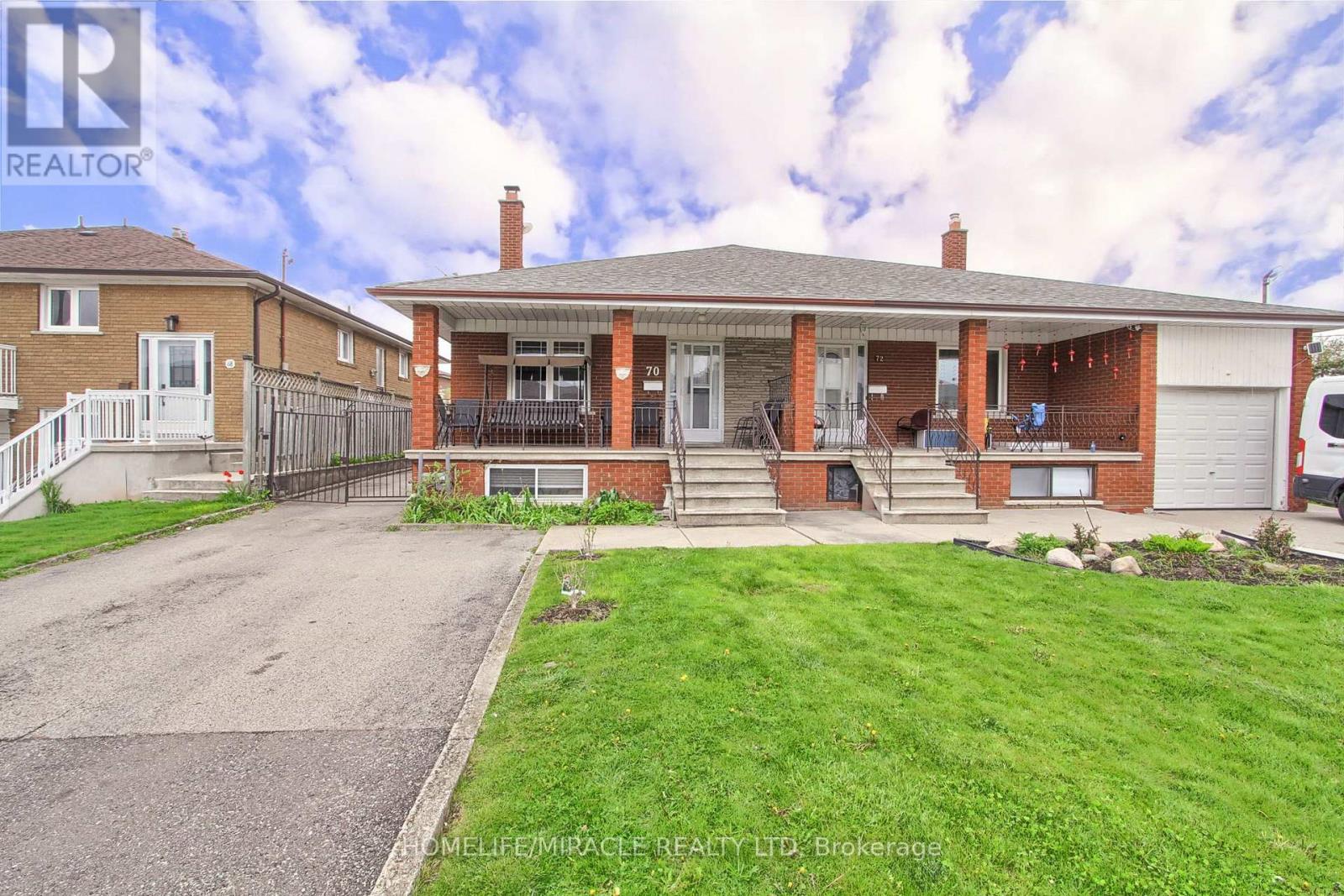 70 Dolores Road, Toronto, Ontario  M3L 2A9 - Photo 4 - W13134588