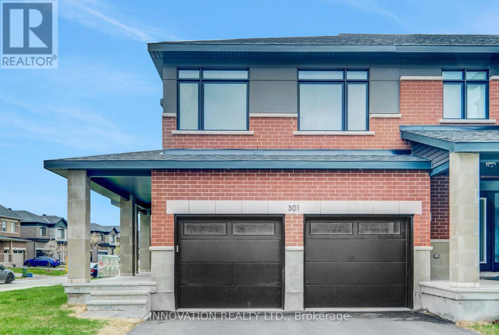 301 MAKOBE LANE, Ottawa, Ontario