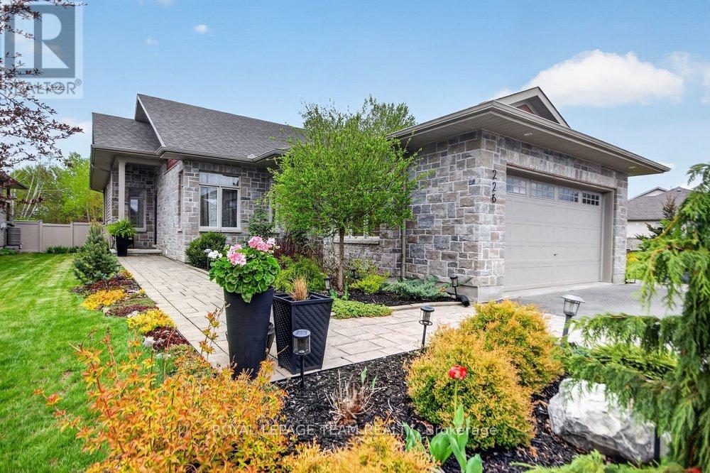 226 ROYAL LANDING GATE, North Grenville, Ontario
