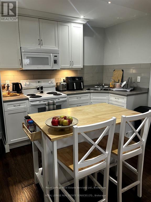 Lower - 2481 Oak Row Crescent, Mississauga, Ontario  L5L 1P5 - Photo 10 - W13134964