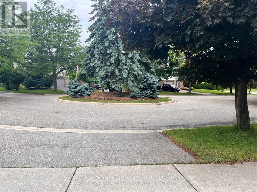 Lower - 2481 Oak Row Crescent, Mississauga, Ontario  L5L 1P5 - Photo 2 - W13134964