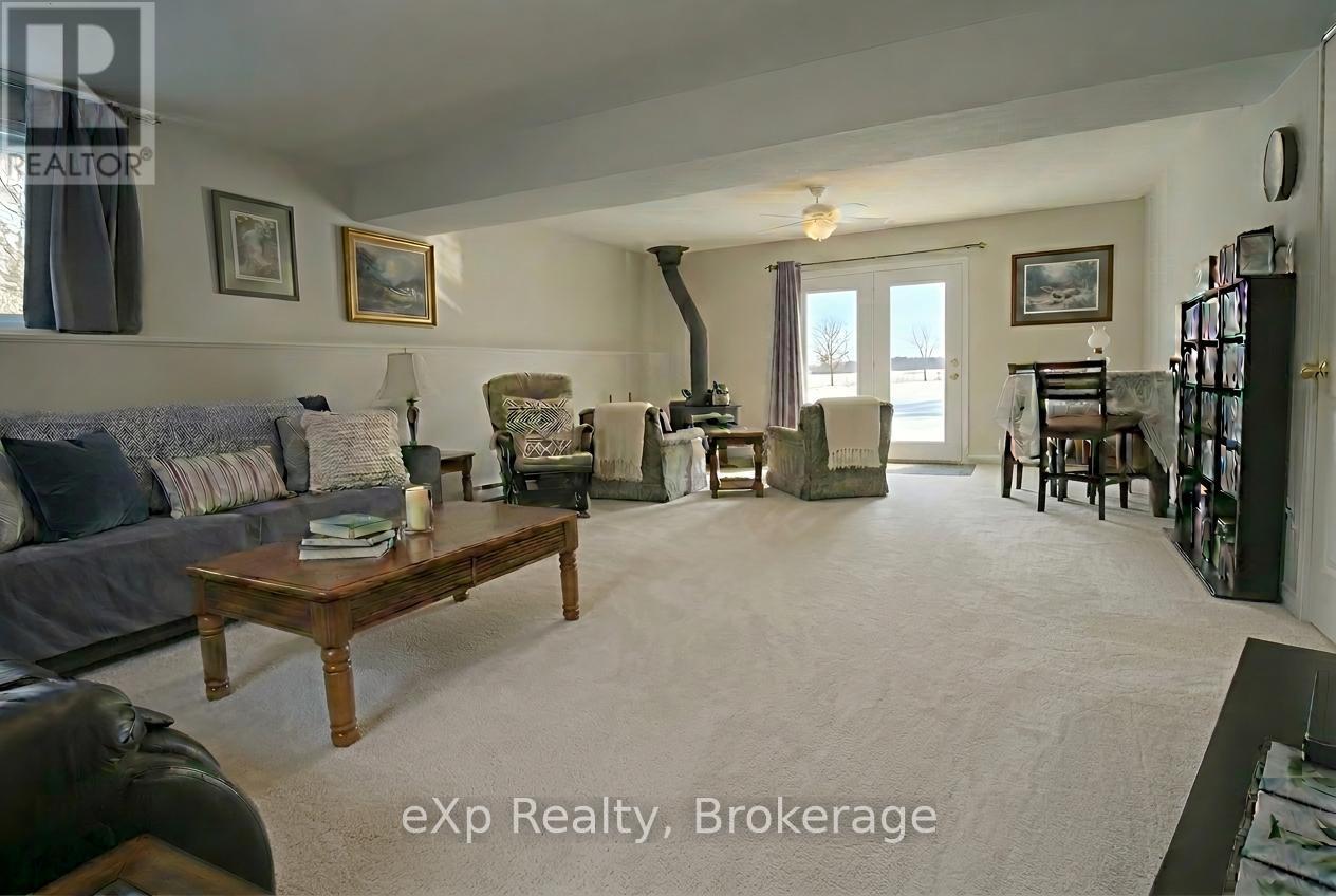 585206 10a Side Road, Grey Highlands, Ontario  N0C 1H0 - Photo 15 - X12834912