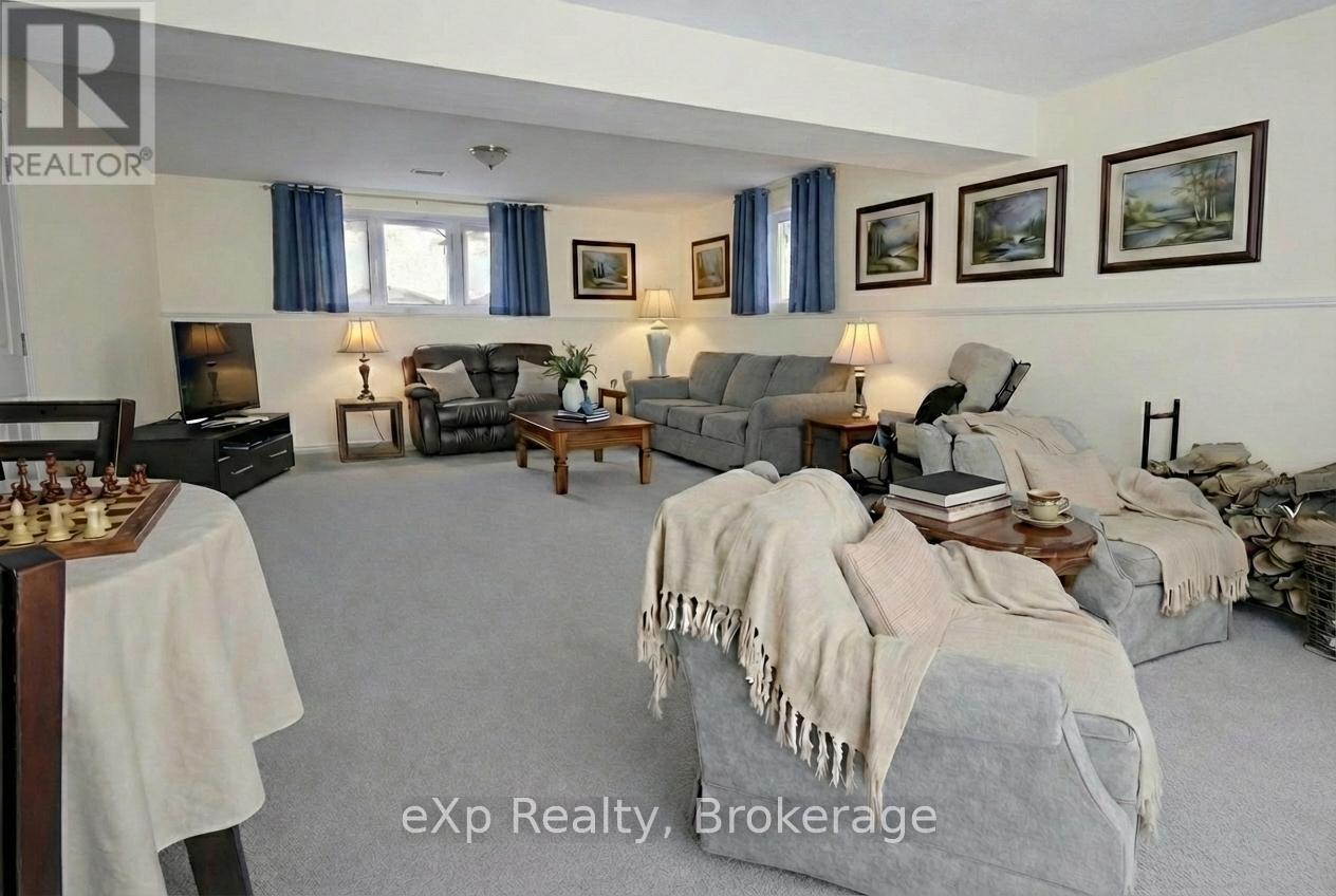 585206 10a Side Road, Grey Highlands, Ontario  N0C 1H0 - Photo 14 - X12834912