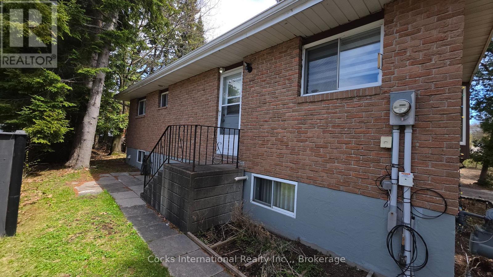 36 Susan Street W, Huntsville, Ontario  P1H 1X2 - Photo 39 - X12973362