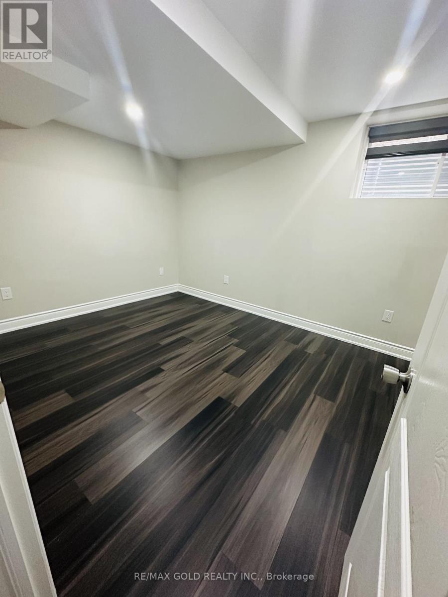 305 Sedgewood Street, Kitchener, Ontario  N2P 0J6 - Photo 12 - X13134518