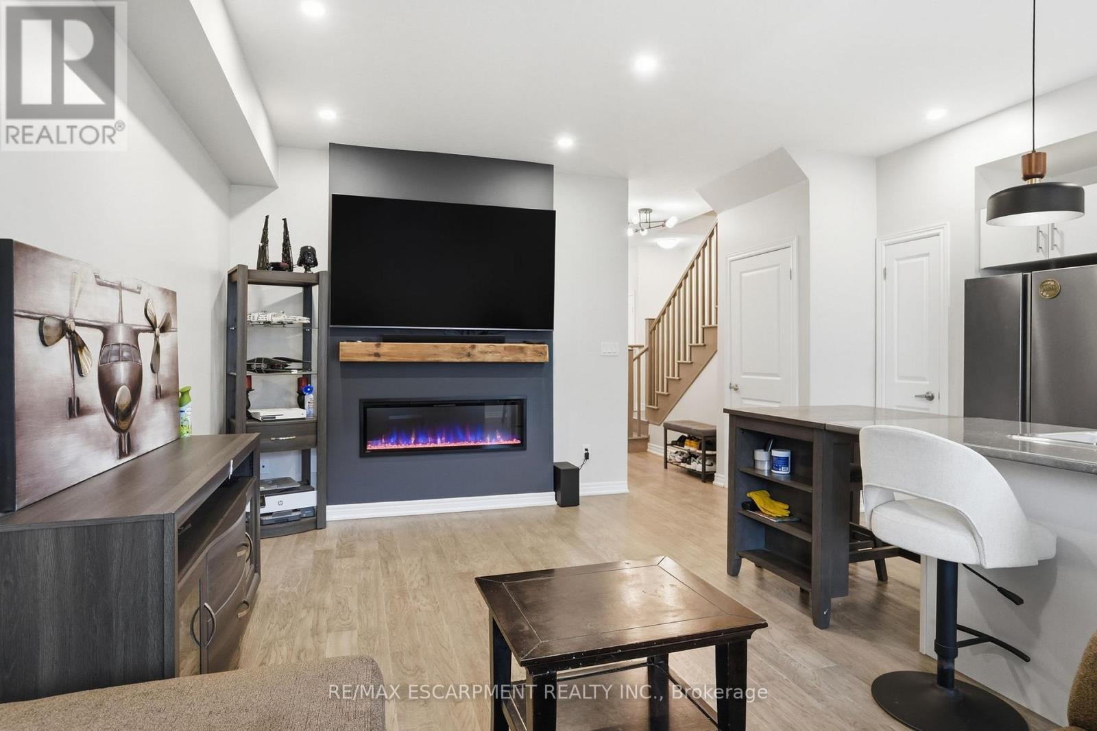 19 Mia Drive E, Hamilton, Ontario  L9B 0K1 - Photo 11 - X13134578