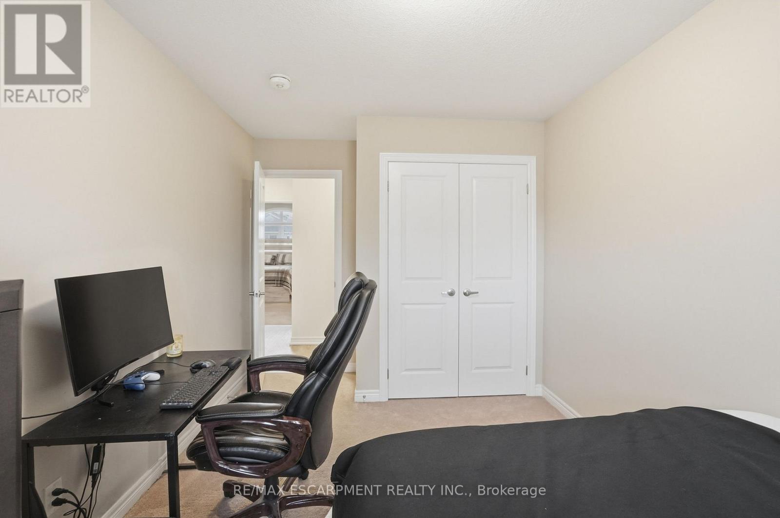 19 Mia Drive E, Hamilton, Ontario  L9B 0K1 - Photo 16 - X13134578