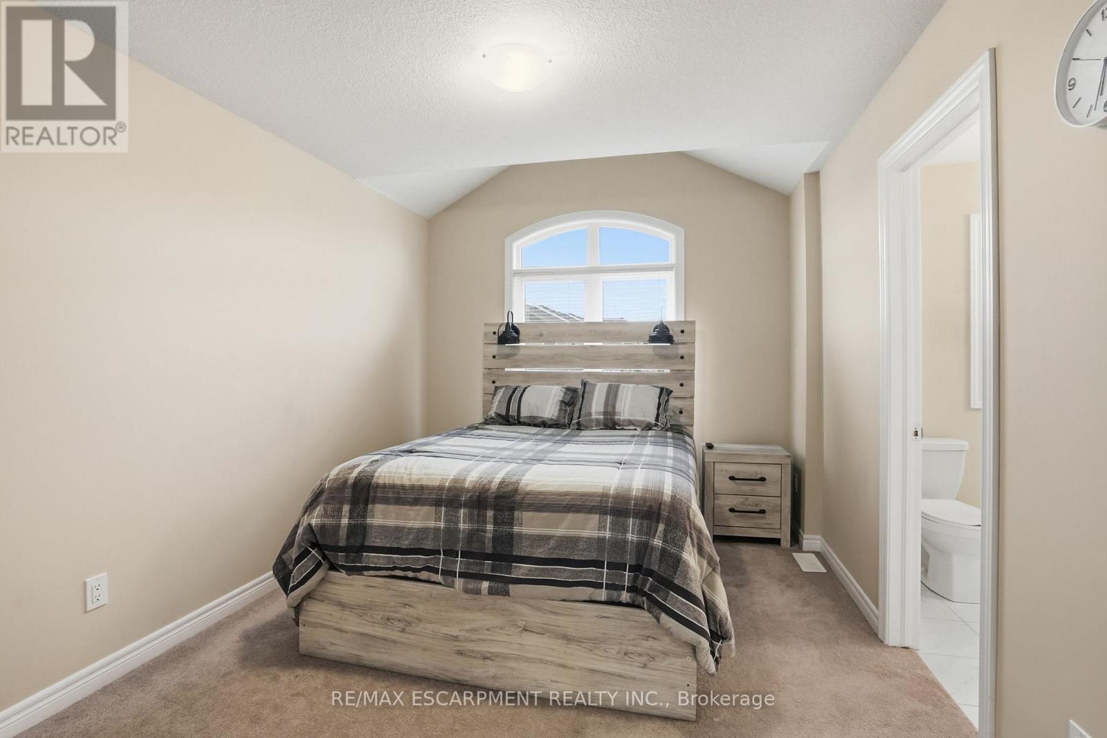 19 Mia Drive E, Hamilton, Ontario  L9B 0K1 - Photo 21 - X13134578