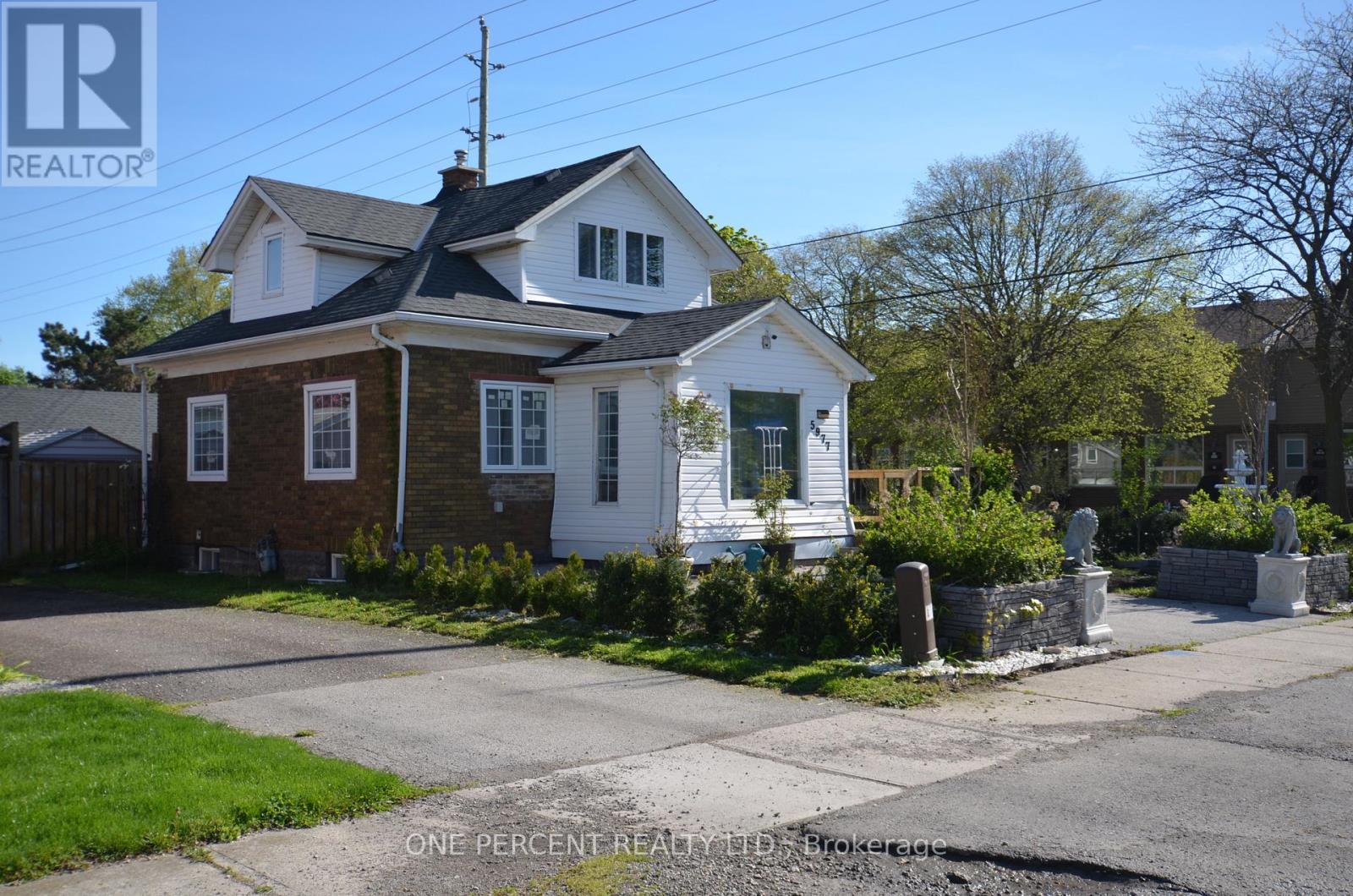 5977 SAINT MARYS AVENUE, Niagara Falls, Ontario
