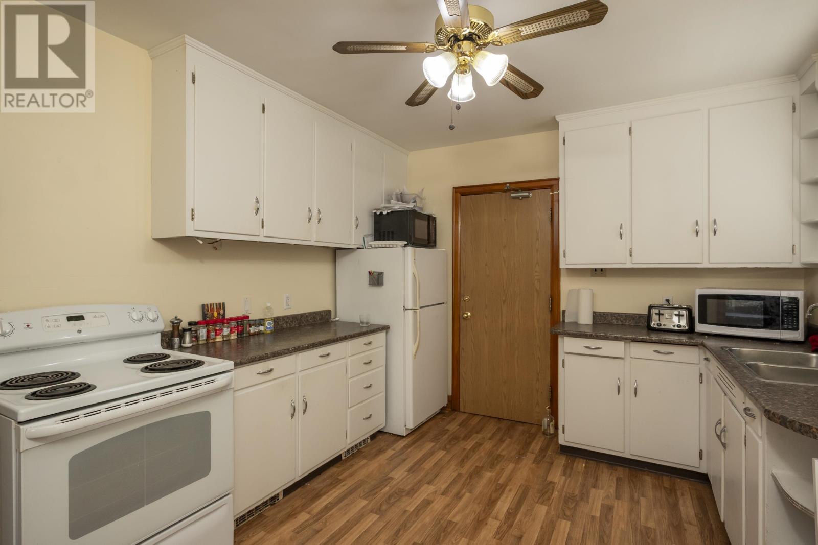 530 Hyde Park Ave, Thunder Bay, Ontario  P7E 1X9 - Photo 14 - TB2601057