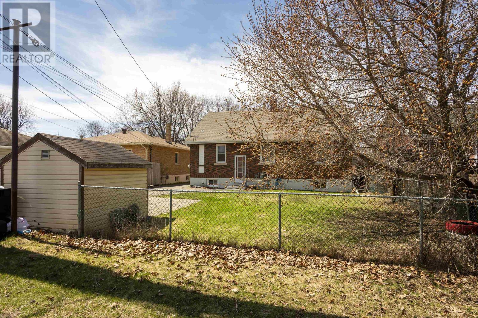 530 Hyde Park Ave, Thunder Bay, Ontario  P7E 1X9 - Photo 3 - TB2601057