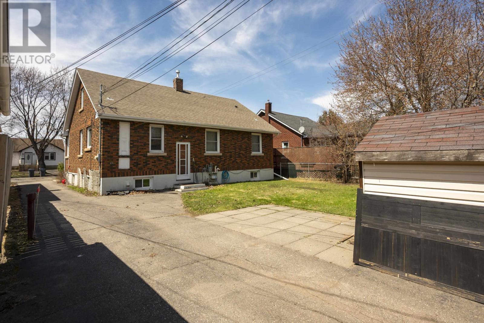 530 Hyde Park Ave, Thunder Bay, Ontario  P7E 1X9 - Photo 4 - TB2601057