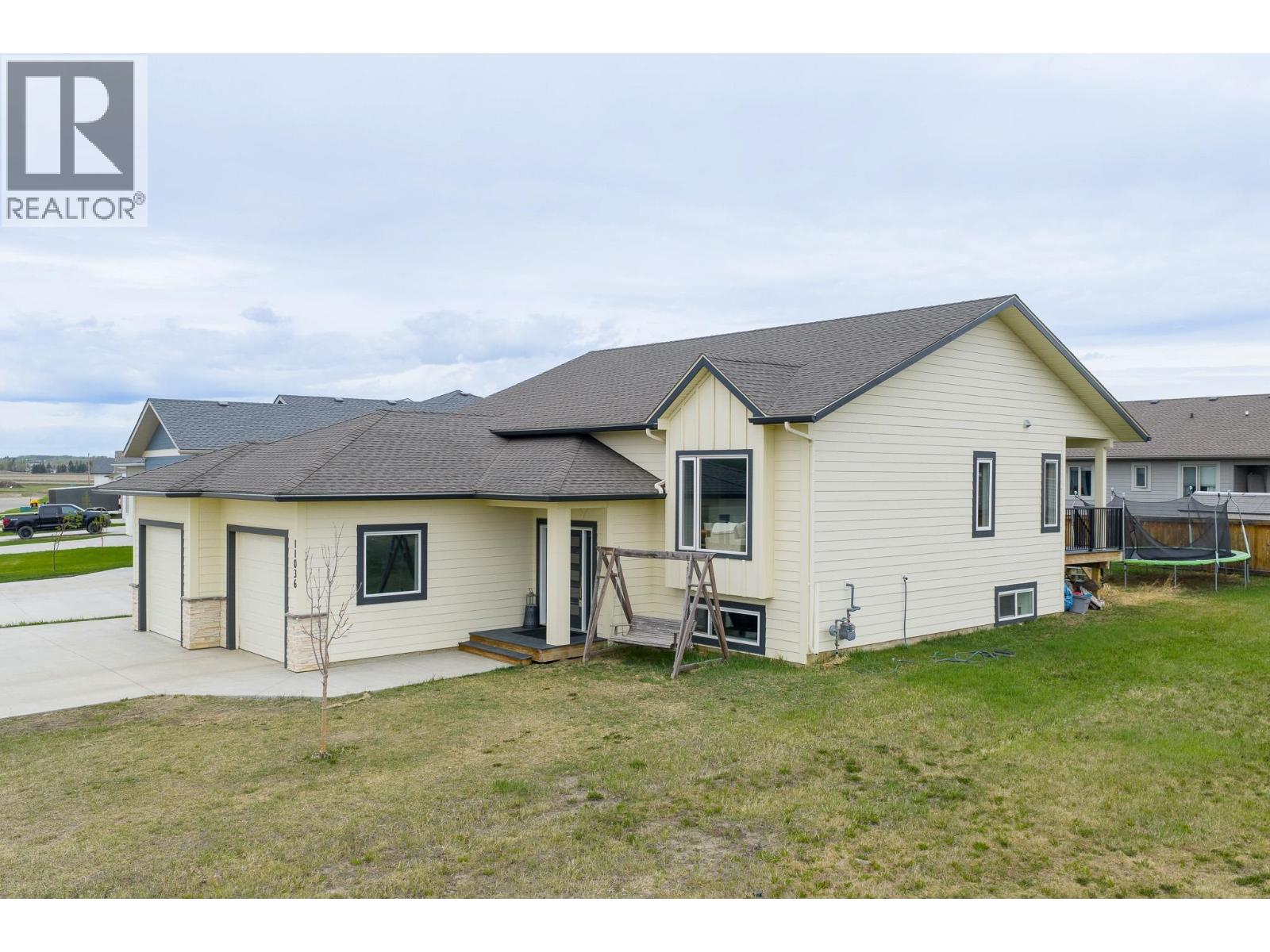 11036 112 Avenue, Fort St. John, British Columbia  V1J 0R6 - Photo 2 - R3124189