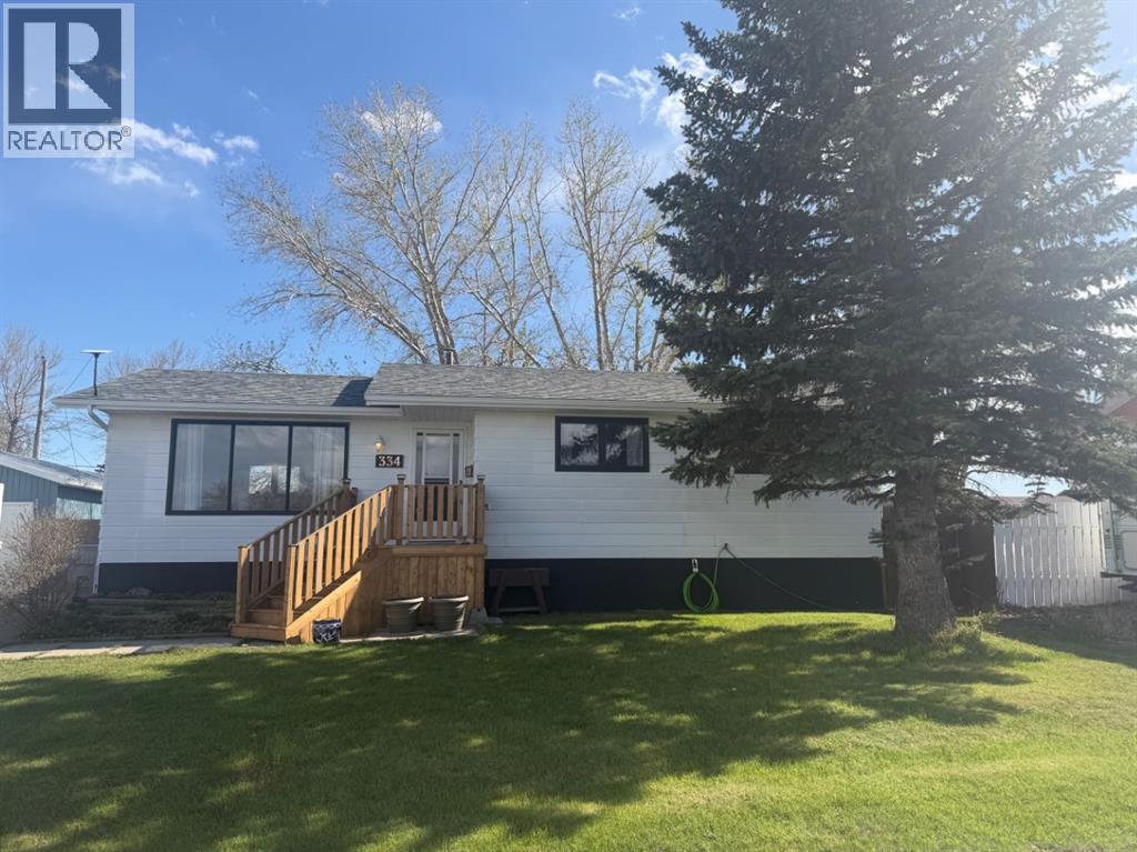334 Mcewan St., Granum, Alberta  T0L 1A0 - Photo 1 - A2309158
