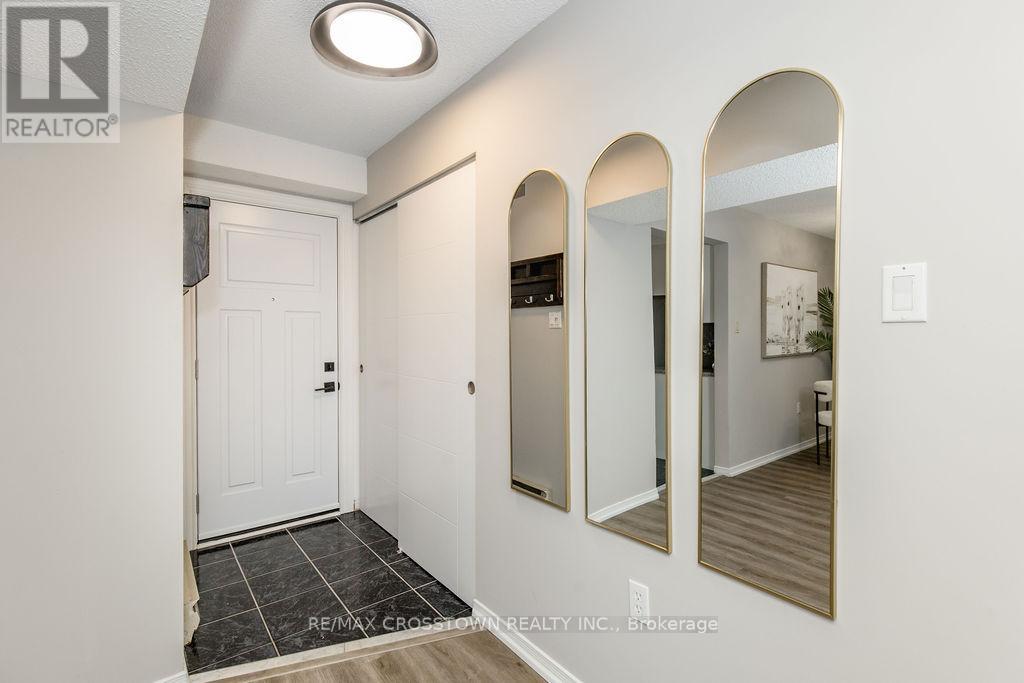 8 - 119 D'ambrosio Drive, Barrie, Ontario  L4N 7R7 - Photo 4 - S13133594
