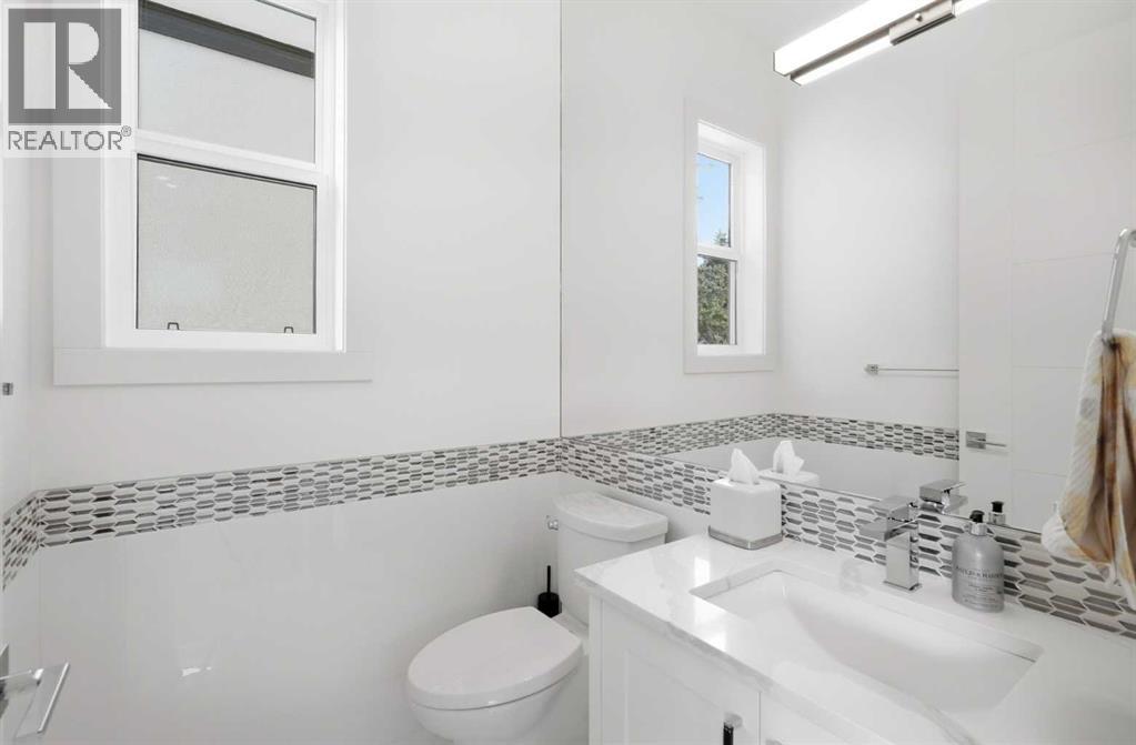 1256 Rosehill Drive NW, Calgary, Alberta  T2K 1M2 - Photo 11 - A2307426