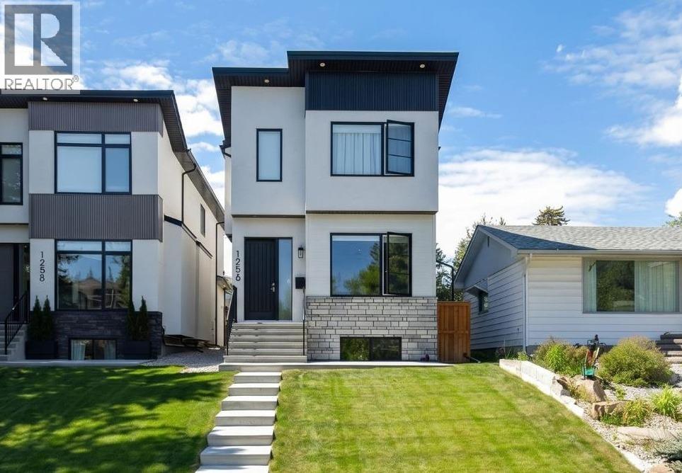 1256 Rosehill Drive NW, Calgary, Alberta