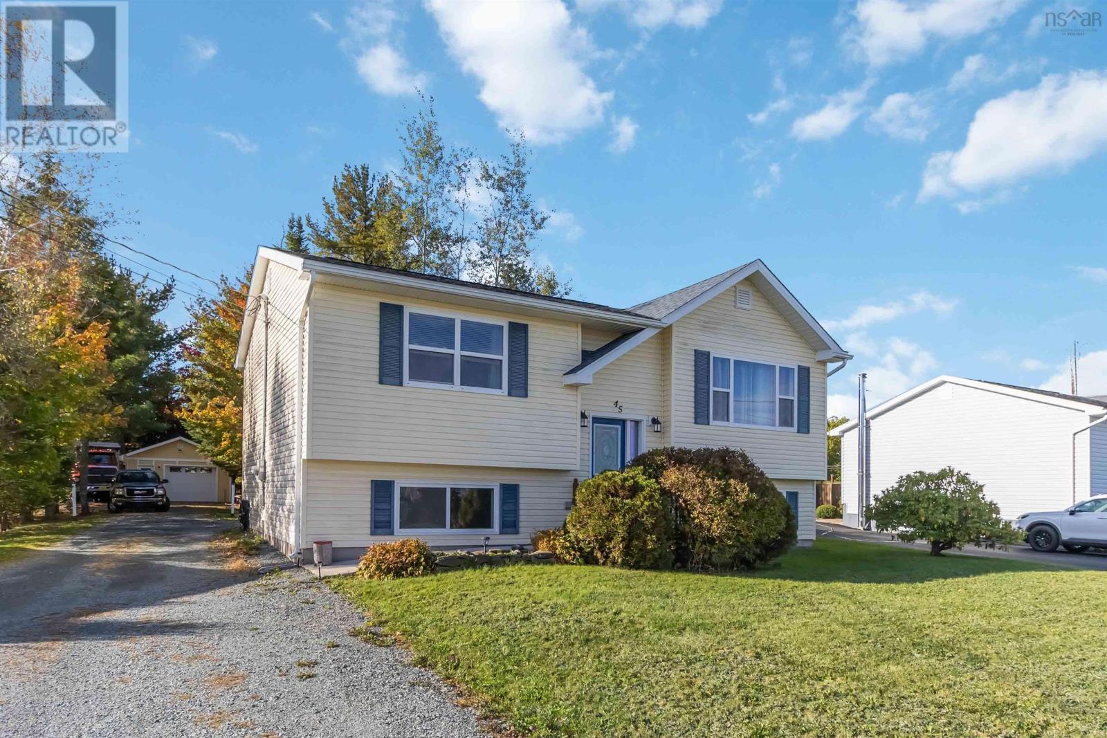 45 Grove Avenue, Beaver Bank, Nova Scotia  B4G 1B7 - Photo 1 - 202607429