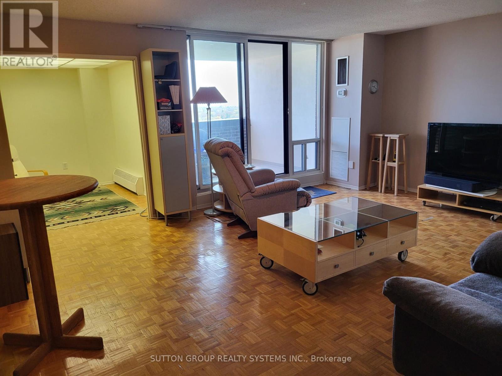 2003 - 1515 Lakeshore Road E, Mississauga, Ontario  L5E 3E2 - Photo 15 - W13128748