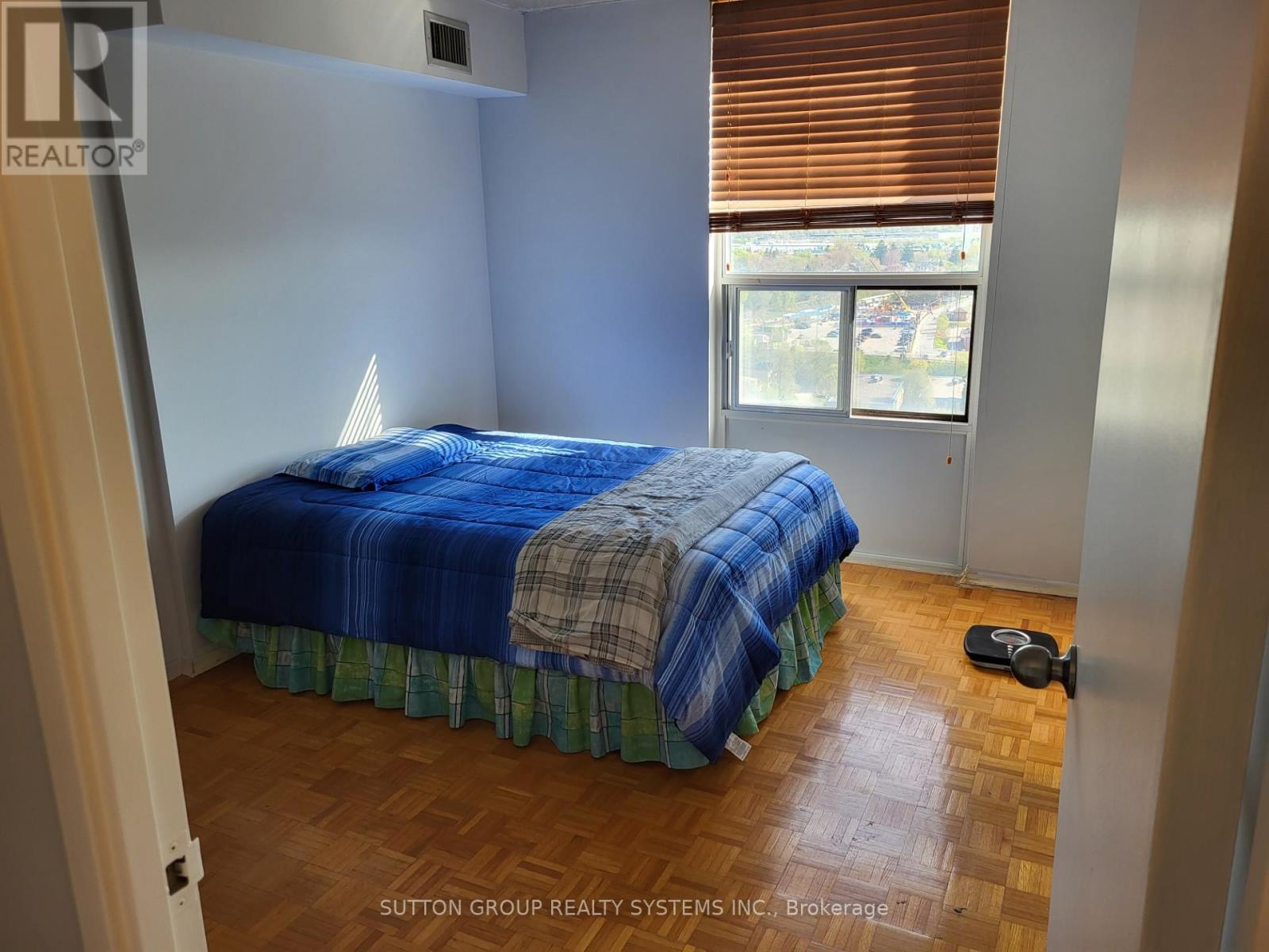 2003 - 1515 Lakeshore Road E, Mississauga, Ontario  L5E 3E2 - Photo 22 - W13128748