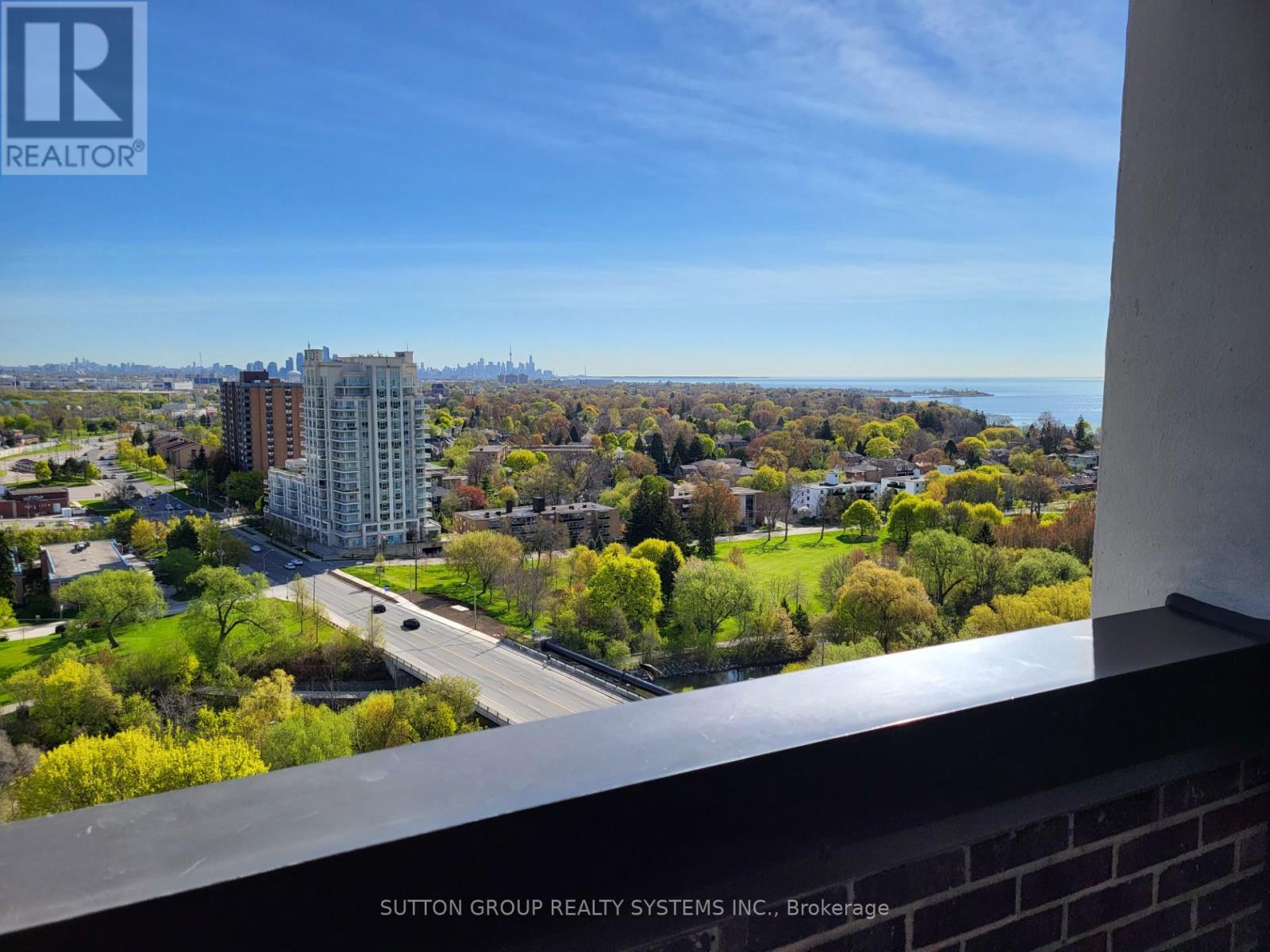 2003 - 1515 Lakeshore Road E, Mississauga, Ontario  L5E 3E2 - Photo 31 - W13128748