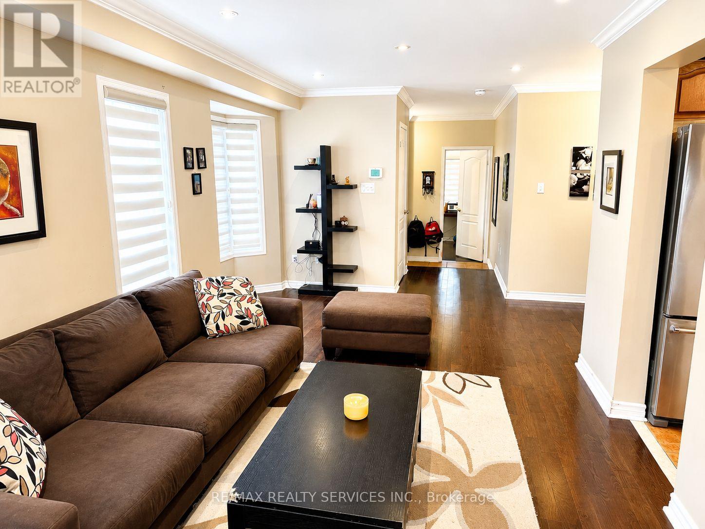 3083 Hawktail Crescent, Mississauga, Ontario  L5M 6W8 - Photo 2 - W13133464