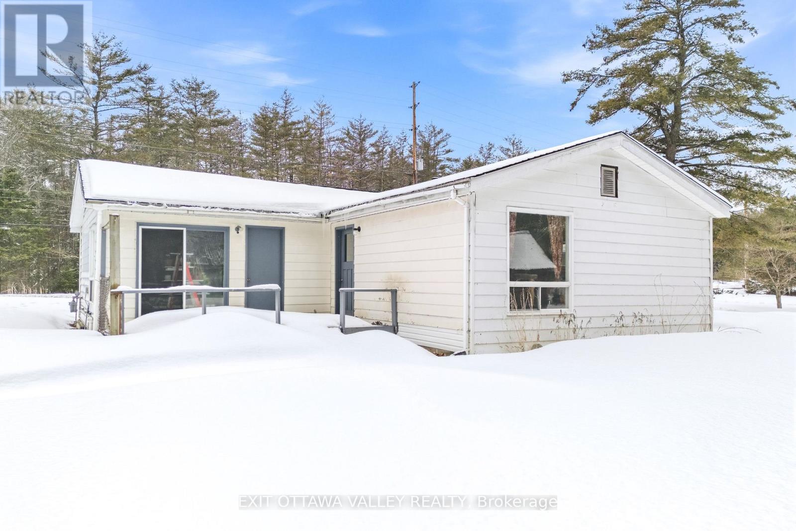 32848 Highway 17 Highway, Laurentian Hills, Ontario  K0J 1P0 - Photo 37 - X12943134
