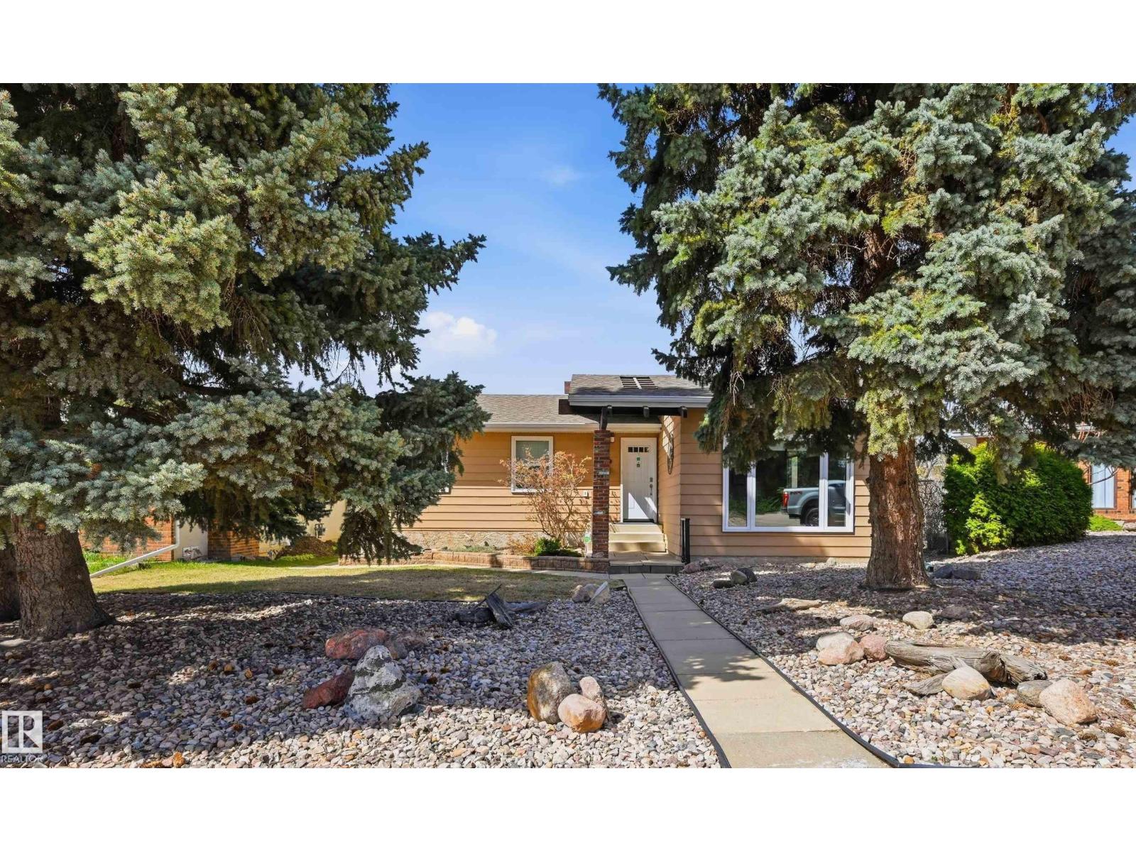 692 LEE RIDGE RD NW, edmonton, Alberta