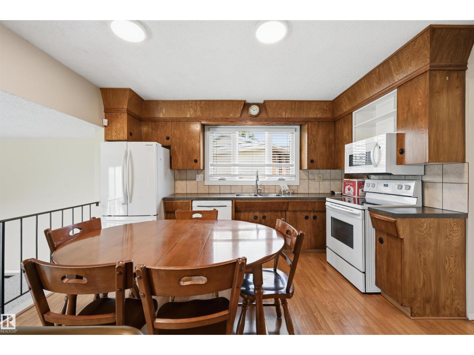 692 Lee Ridge Rd Nw, Edmonton, Alberta  T6K 0P2 - Photo 11 - E4487987