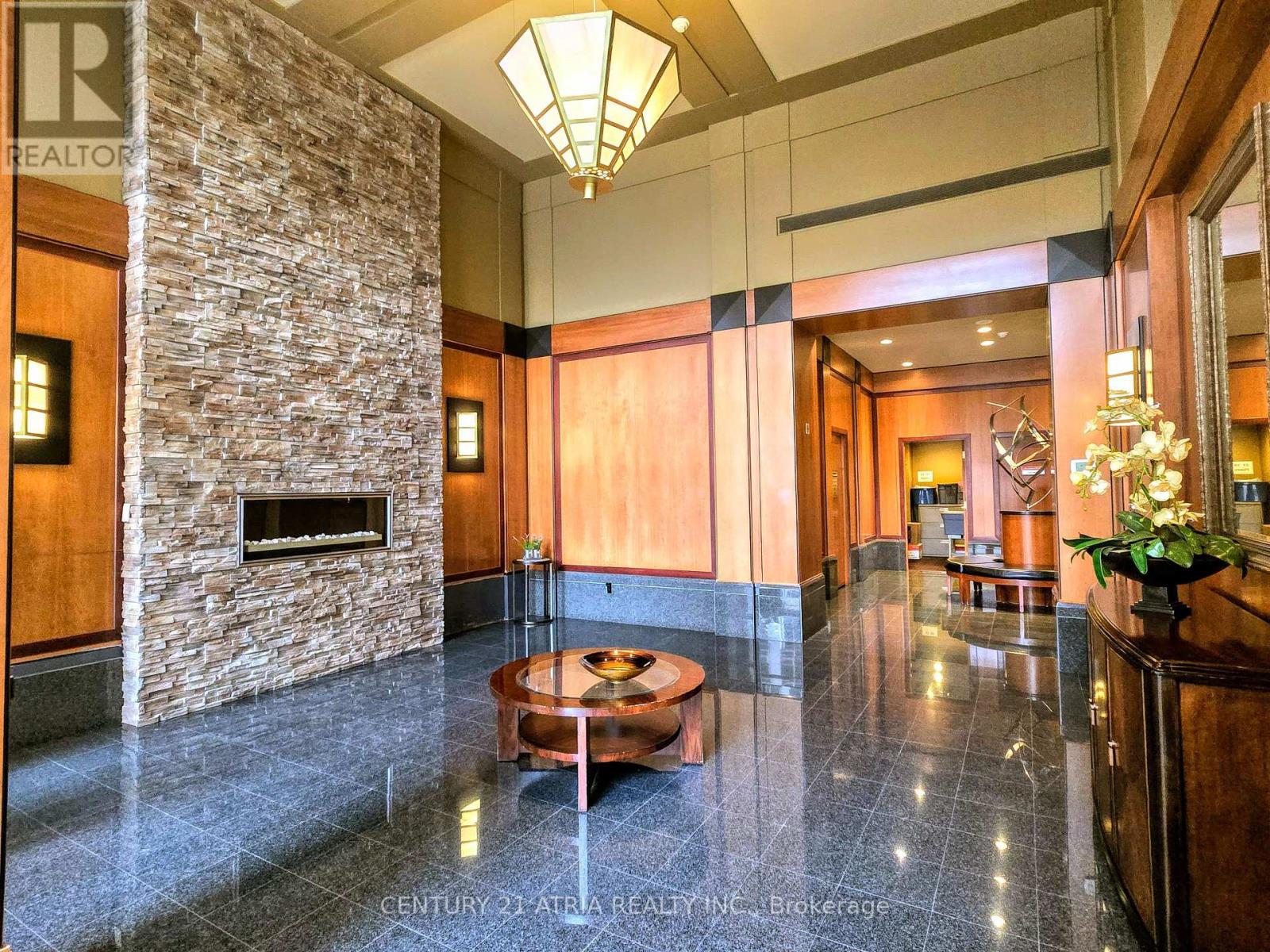 1806 - 750 Bay Street, Toronto, Ontario  M5G 1N6 - Photo 3 - C13134642