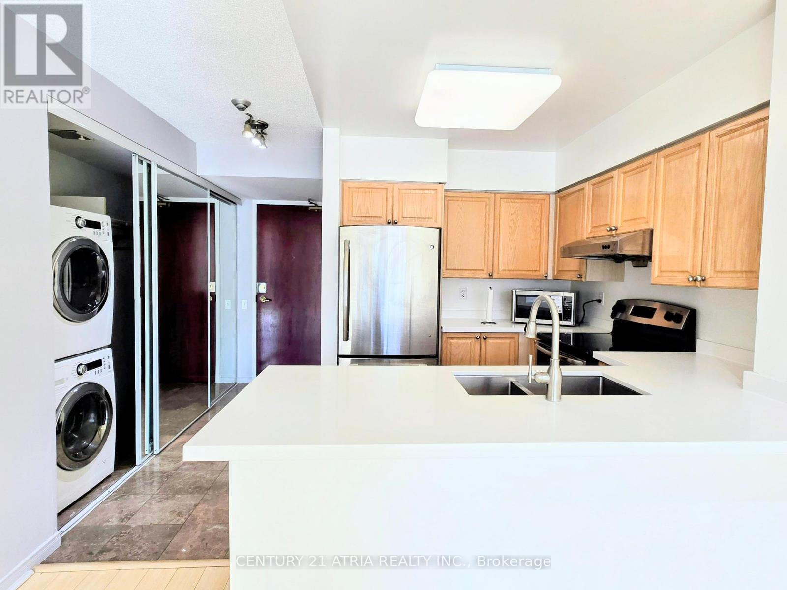 1806 - 750 Bay Street, Toronto, Ontario  M5G 1N6 - Photo 7 - C13134642